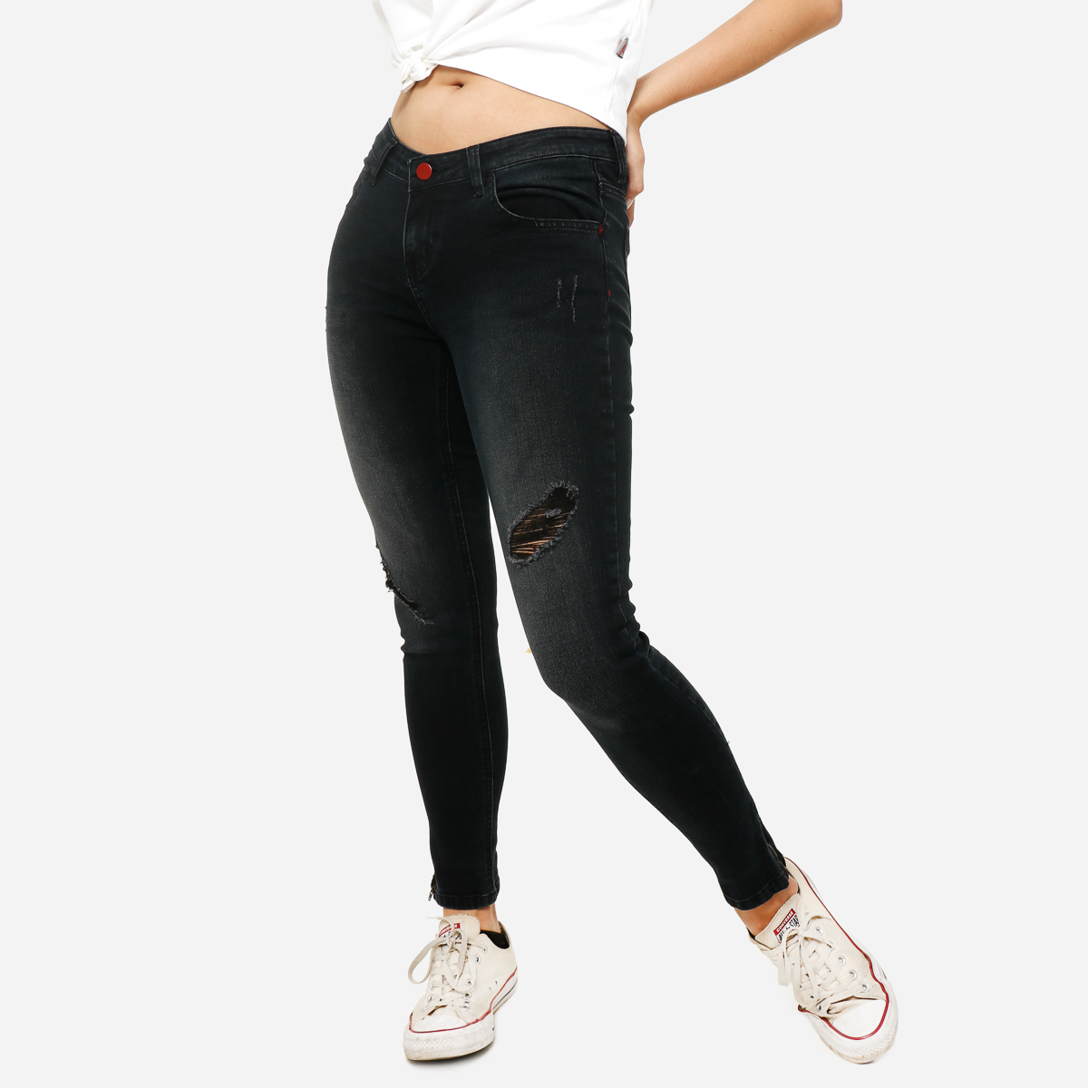 tattered skinny jeans